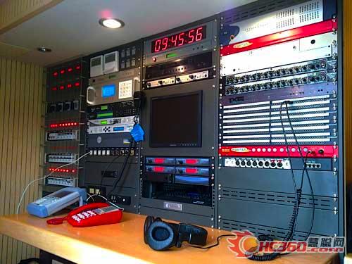 传新科技集成安装广西人民广播电台直播车
