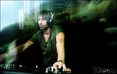 V-moda