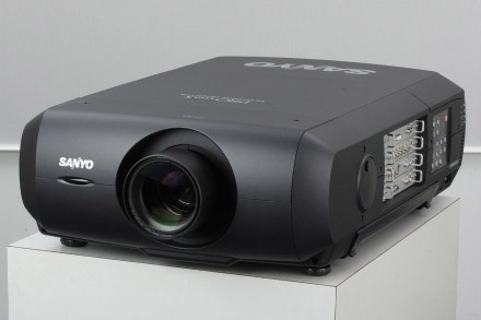 PLC-XF4700CͶӰ