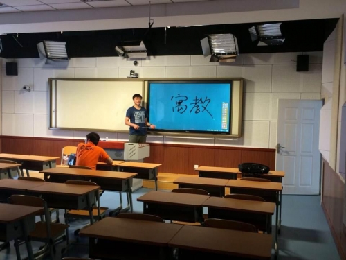 “寓教”液晶电子白板走进辽宁抚顺二中