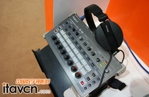 Roland̨